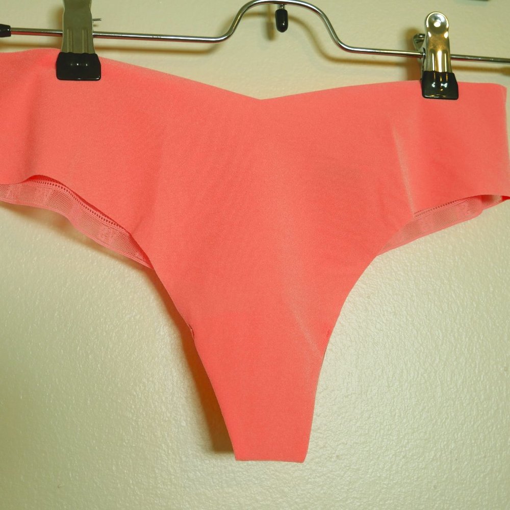Victoria's Secret Laceback Thong Coral Large NWT